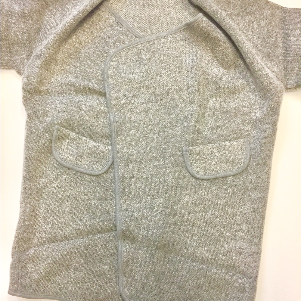 Gray cardigan - Picture 2 of 3